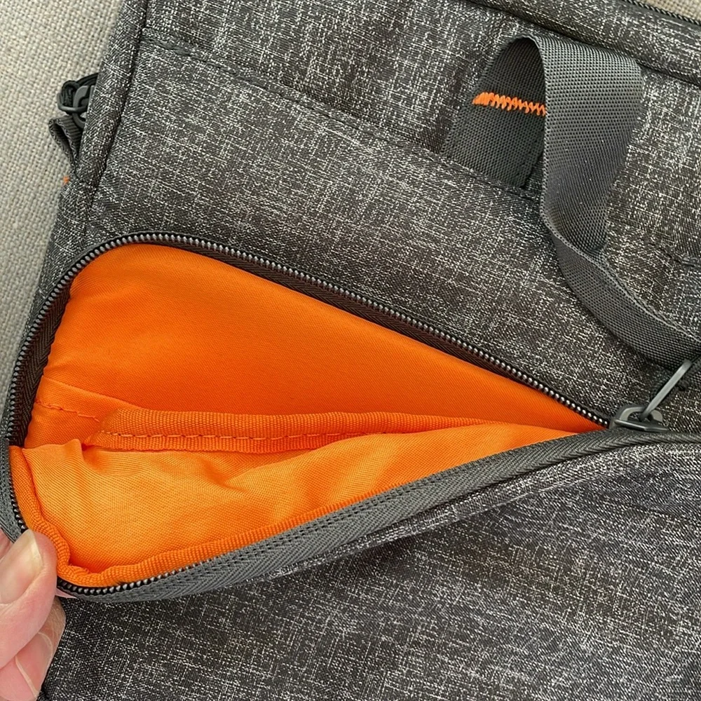 NWT, Higher Ground, Flak Jacket Plus 30 Laptop Bag